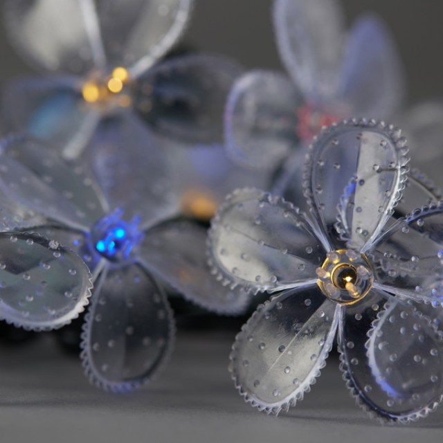 ΣΕΙΡΑ, 80 LED 5mm ΜΕ ΛΟΥΛΟΥΔΙΑ, ΗΛΙΑΚΟ ΣΥΛΛΕΚΤΗ ΜΕ ΑΙΣΘΗΤΗΡΑ ΦΩΤΟΣ, 8 ΠΡΟΓΡΑΜΜΑΤΑ, ΠΡΑΣΙΝΟ PVC ΚΑΛΩΔΙΟ, ΠΟΛΥΧΡΩΜΟ LED, ΑΝΑ 10cm, ΠΡΟΕΚΤΑΣΗ ΠΑΡΟΧΗΣ 1m, ΙΡ44