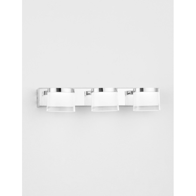 Chrome Aluminum & Acrylic LED 15 Watt 220-240 Volt 1620Lm 3000 IP44 L: 38 W: 9.8 H: 7.5 cm 9122331