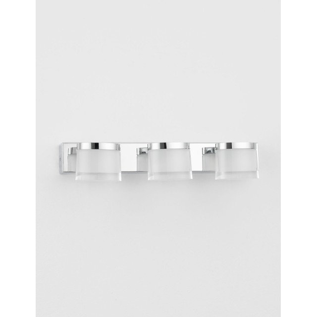 Chrome Aluminum & Acrylic LED 15 Watt 220-240 Volt 1620Lm 3000 IP44 L: 38 W: 9.8 H: 7.5 cm 9122331