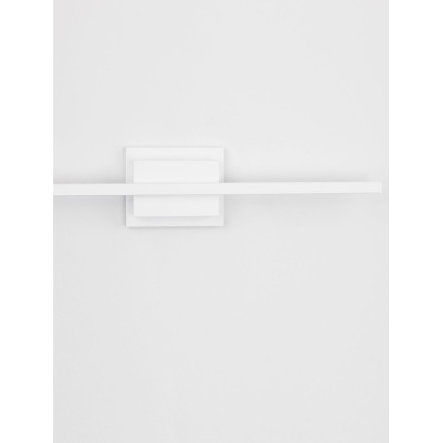 Sandy White Aluminiun & Acrylic LED 12.5 Watt 230 Volt 750Lm 3000K IP20 L:60.5 W: 6.9 H: 11.8 cm 9267021