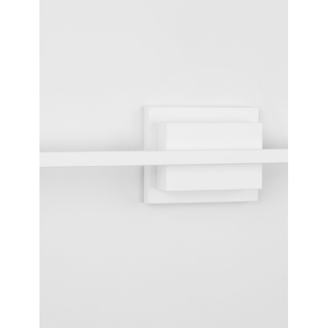 Sandy White Aluminiun & Acrylic LED 12.5 Watt 230 Volt 750Lm 3000K IP20 L:60.5 W: 6.9 H: 11.8 cm 9267021