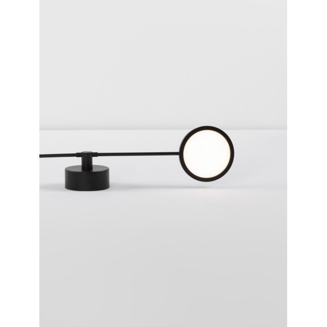 Black Metal& Acrylic LED 19 Watt 230 Volt 2494Lm 3000K IP20 L: 100 W: 10 H: 120 cm Rotatable